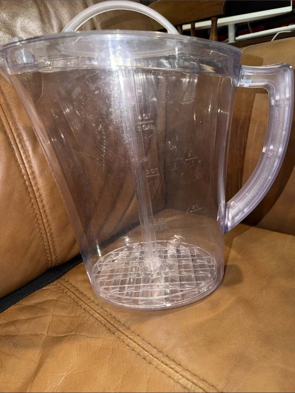 Pampered Chef Clear Plastic Pitcher with Handle